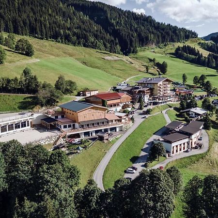 Familienresort Ellmauhof Saalbach-Hinterglemm Exterior photo