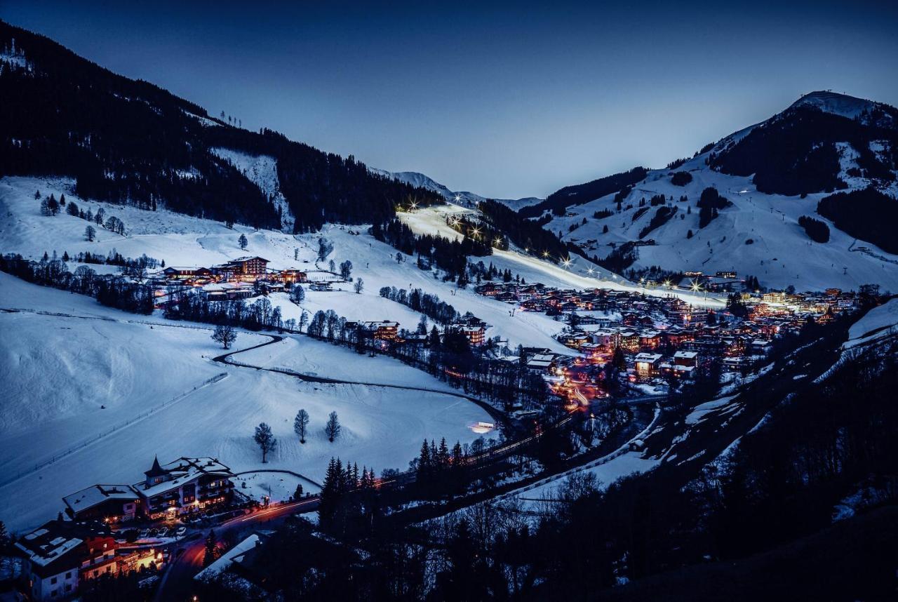 Familienresort Ellmauhof Saalbach-Hinterglemm Exterior photo