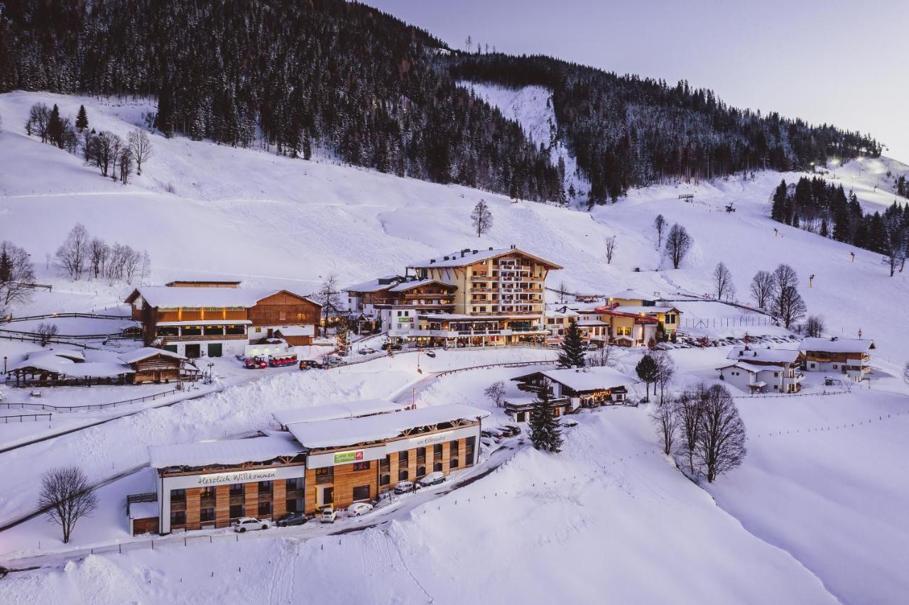 Familienresort Ellmauhof Saalbach-Hinterglemm Exterior photo