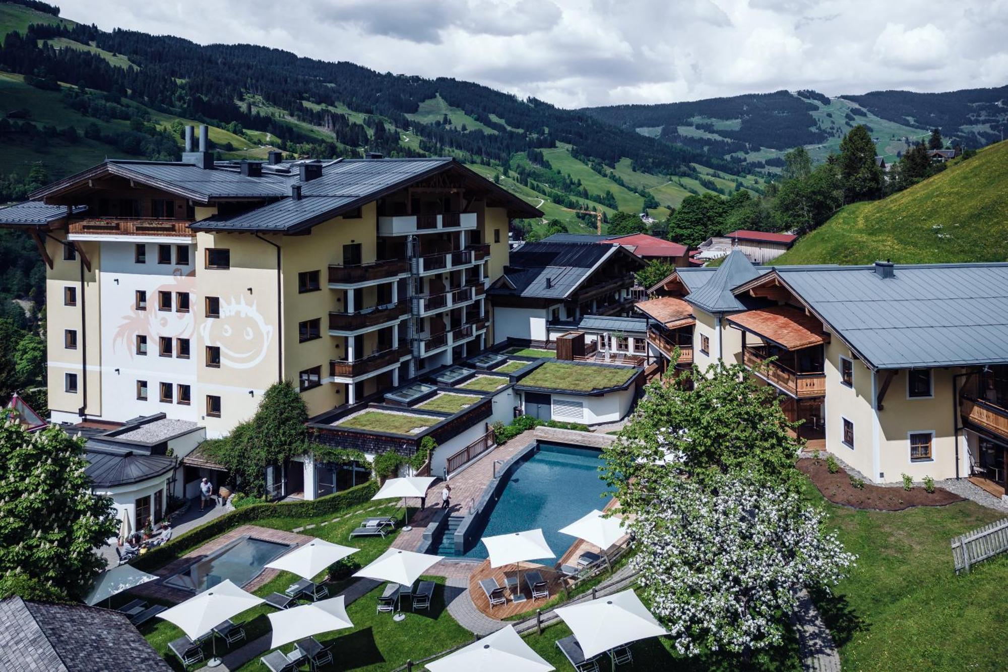 Familienresort Ellmauhof Saalbach-Hinterglemm Exterior photo